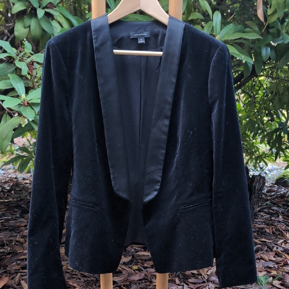 Ann Taylor Size 12 Women's Satin Collar Blazer